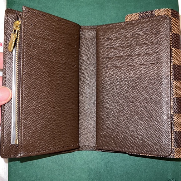 Louis Vuitton Wallet Damier Canvas - Picture 9 of 15